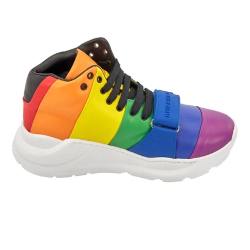 BURBERRY Sneakers